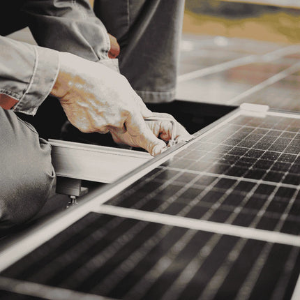 Mounting kit for 9 solar panels, single row, sandwich-type panels